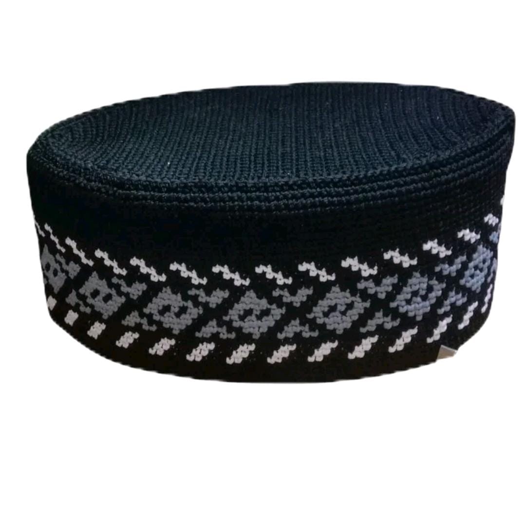 Kopiah/Peci Rajut Motif Tapestry Diamond